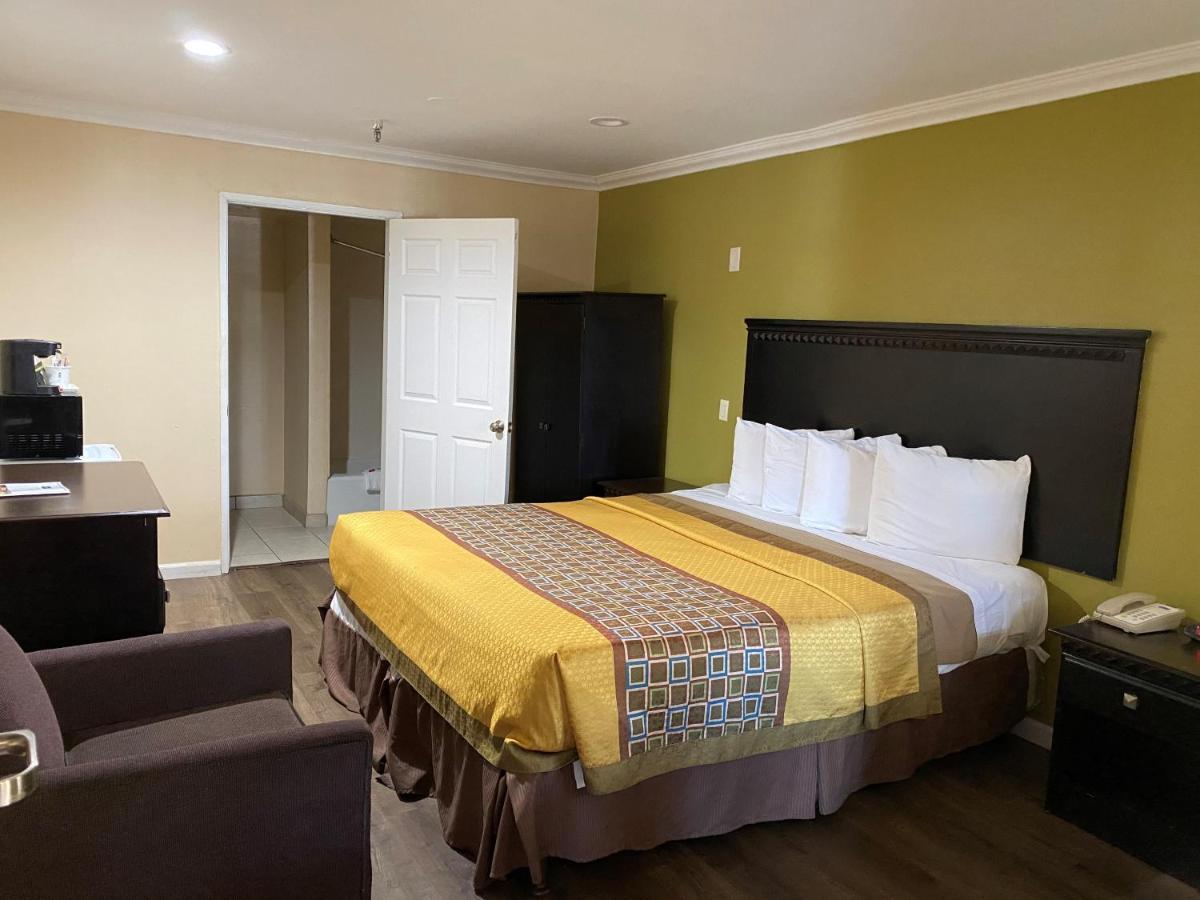 Travelodge By Wyndham Chatsworth Los Angeles Exterior foto