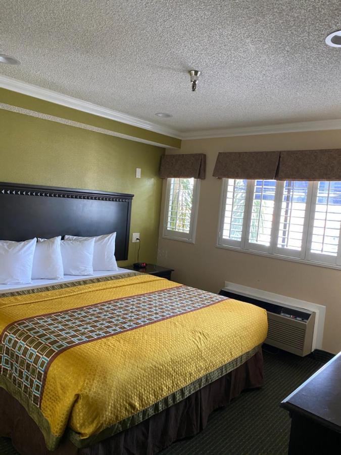 Travelodge By Wyndham Chatsworth Los Angeles Exterior foto