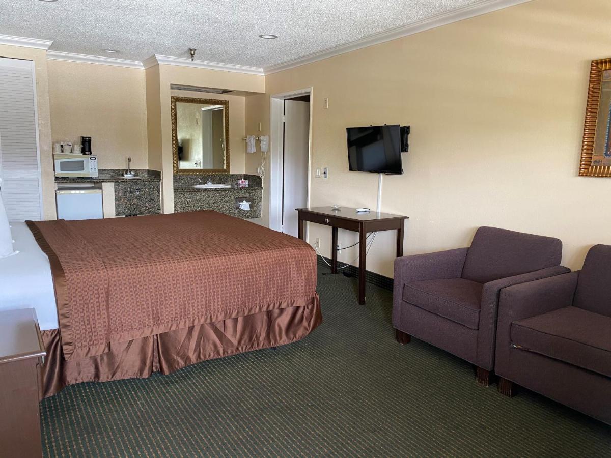 Travelodge By Wyndham Chatsworth Los Angeles Exterior foto