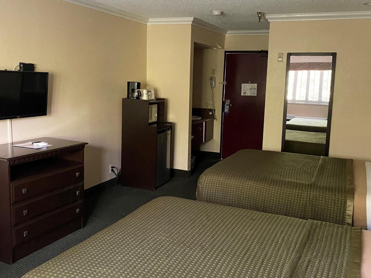 Travelodge By Wyndham Chatsworth Los Angeles Exterior foto