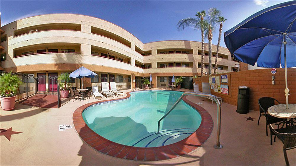 Travelodge By Wyndham Chatsworth Los Angeles Exterior foto