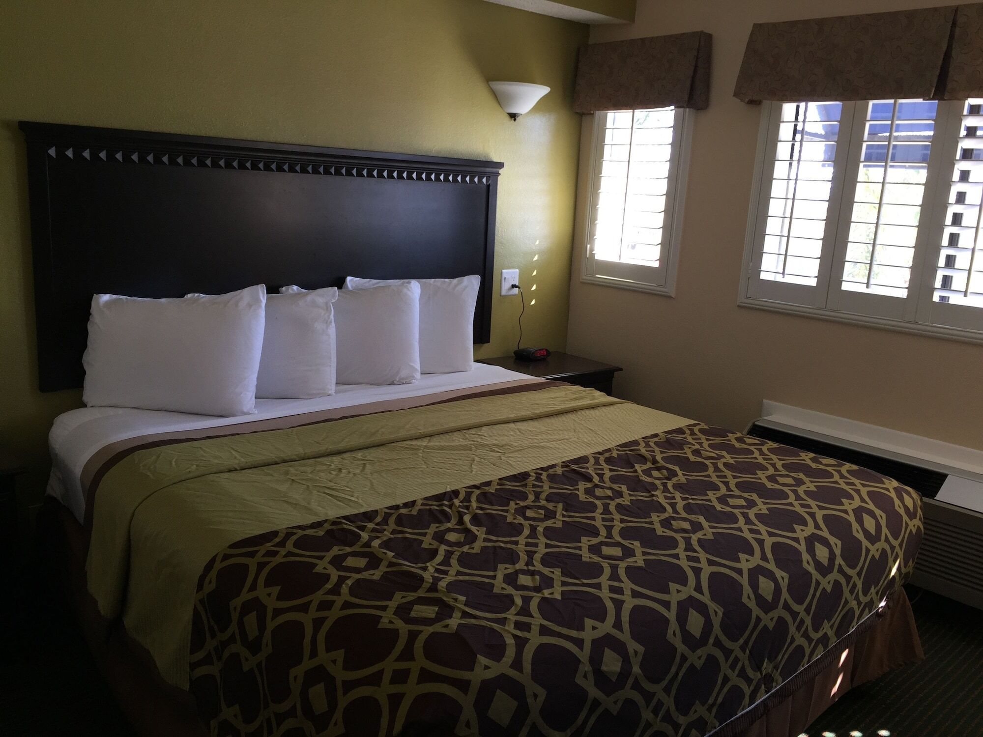 Travelodge By Wyndham Chatsworth Los Angeles Exterior foto